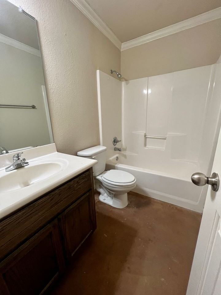 408B Chapel Trail Cir - Photo 7 of 8