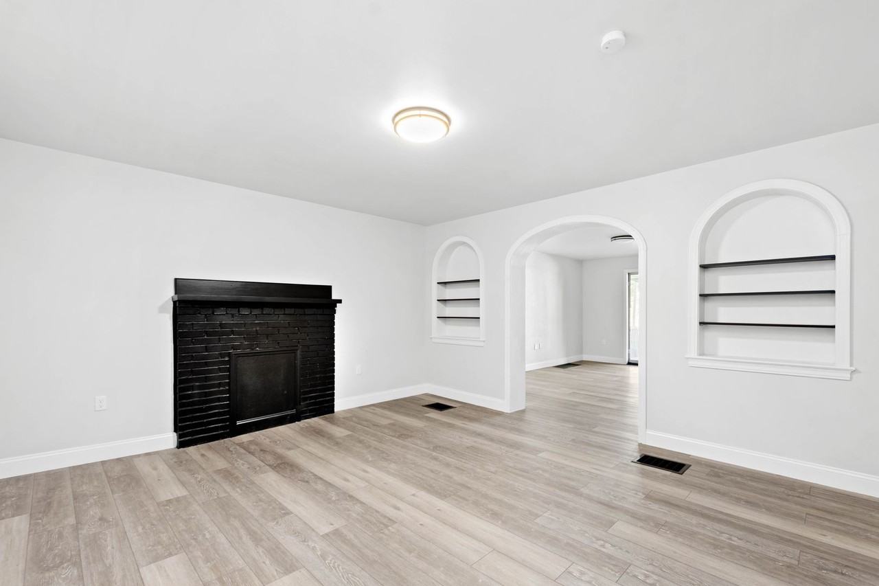 84 Pasadena St - Photo 7 of 23