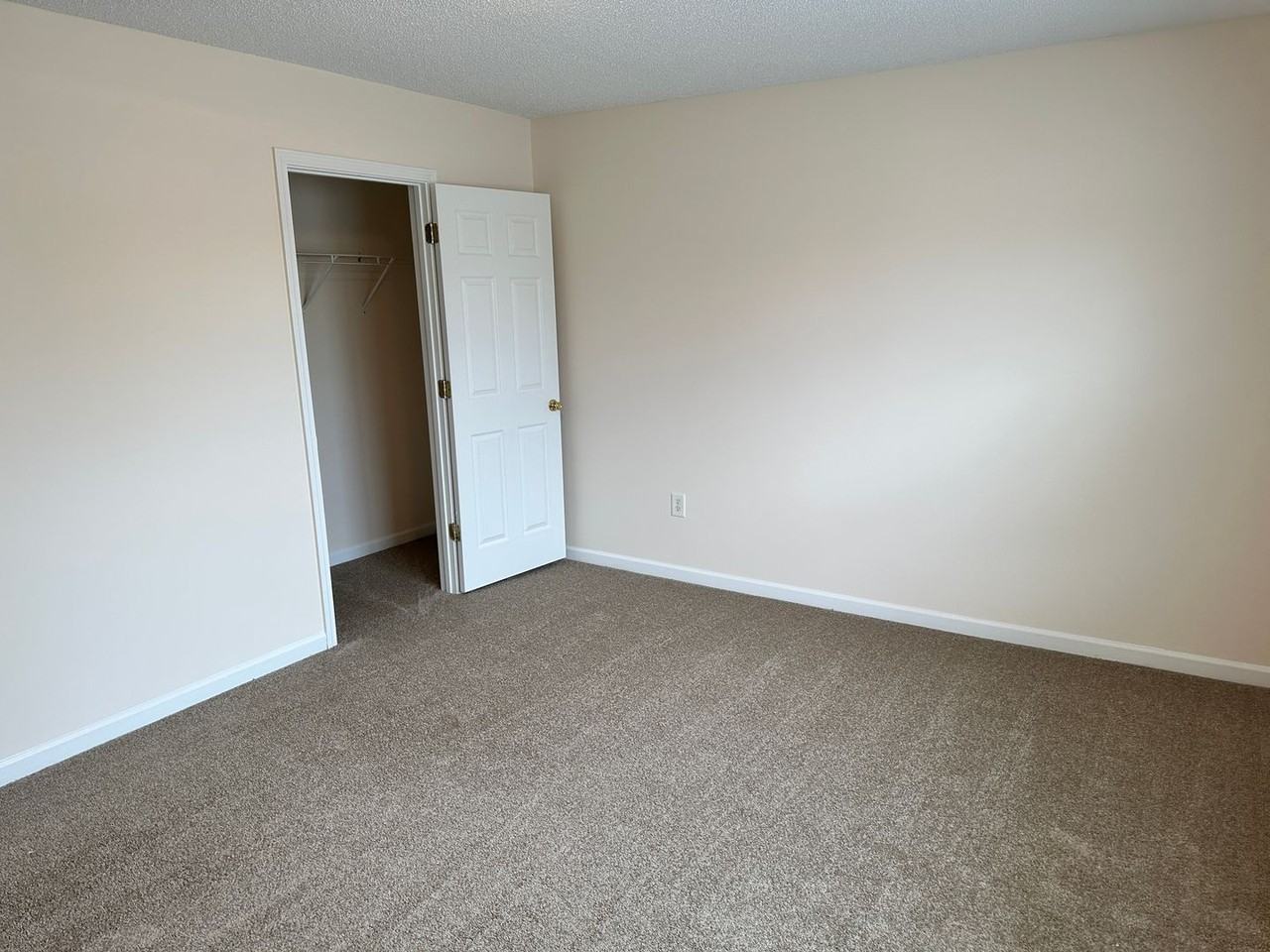 9019 Meadowmont View Dr - Photo 7 of 9