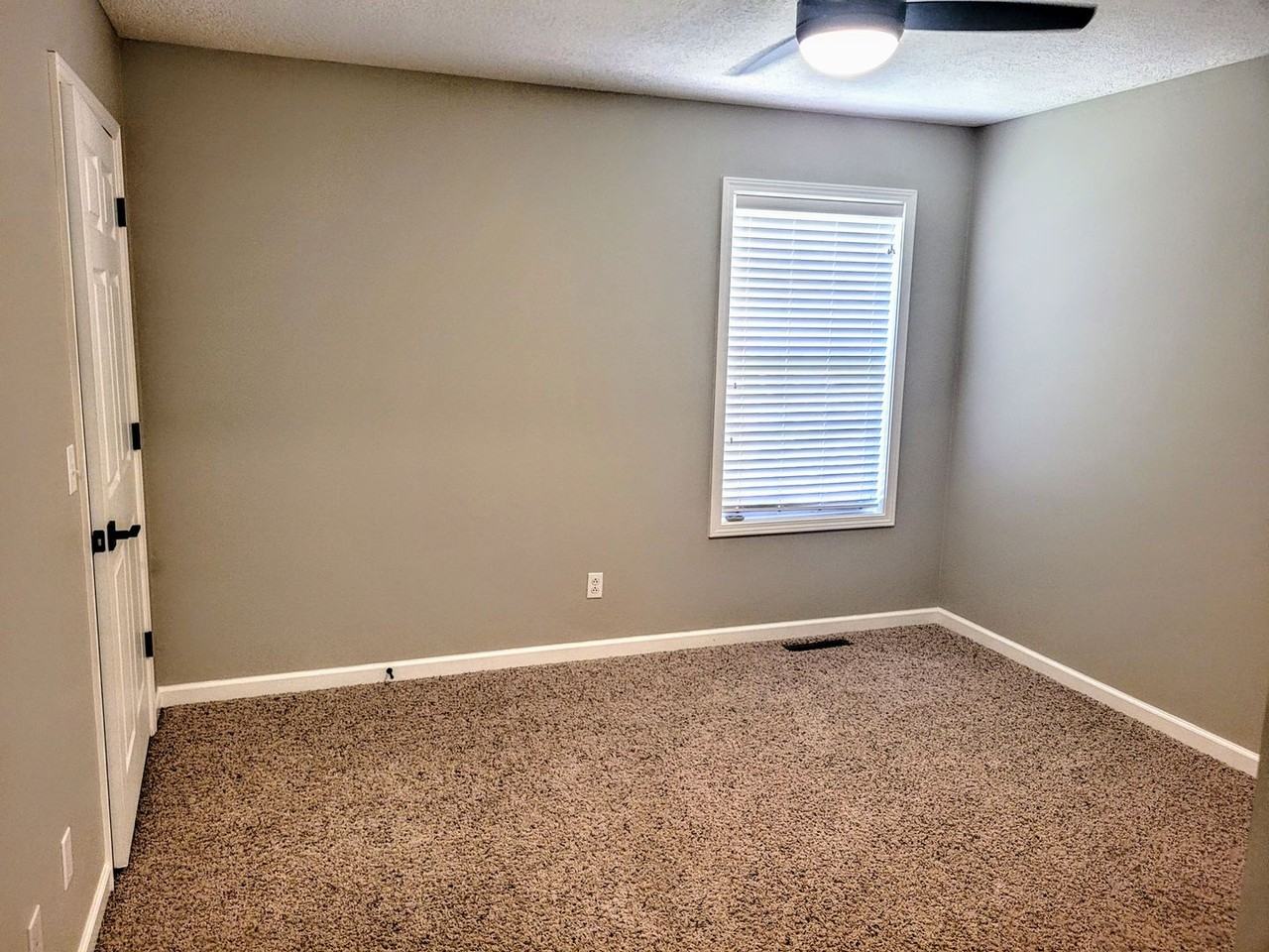 24672 Talladega Rd - Photo 2 of 12