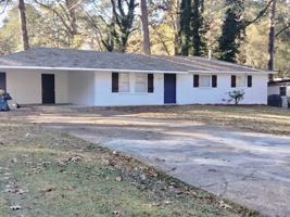 featured image of 3127 Fleetwood Dr