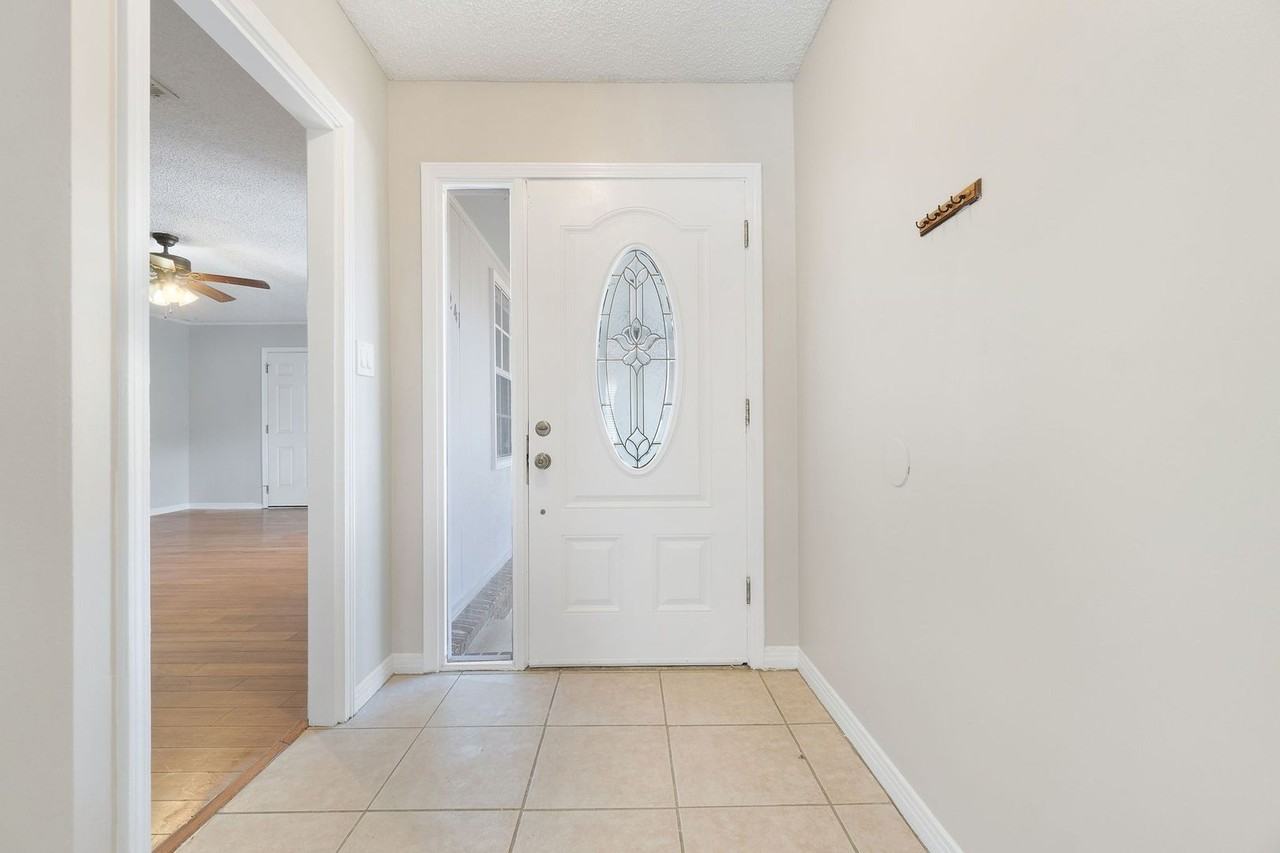 8241 Squire Rd - Photo 3 of 30