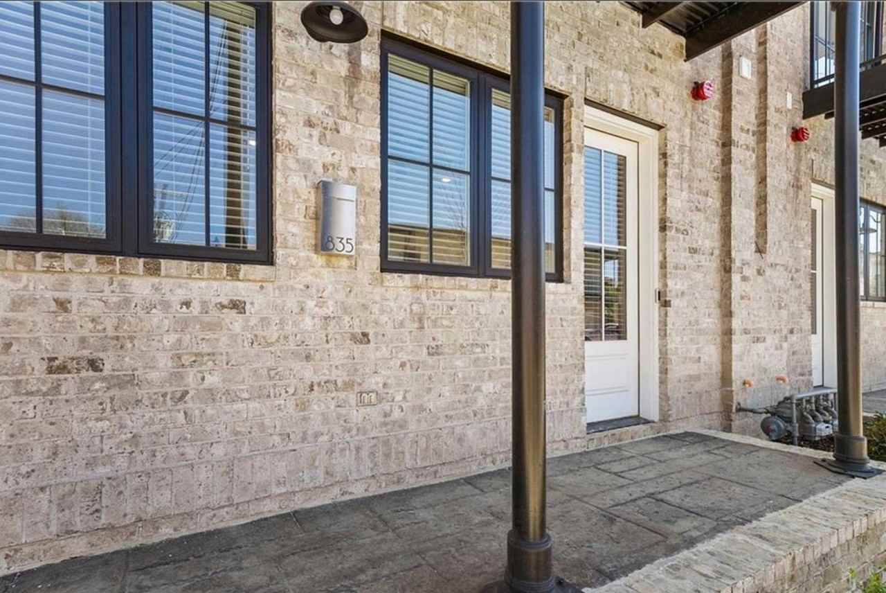 811 Gene Stallings Ave - Photo 2 of 12