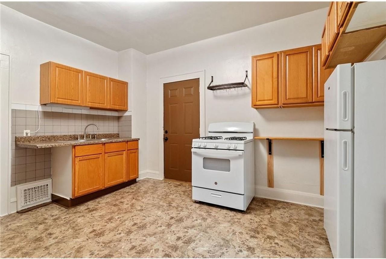 525 8th Ave Se - Photo 4 of 11