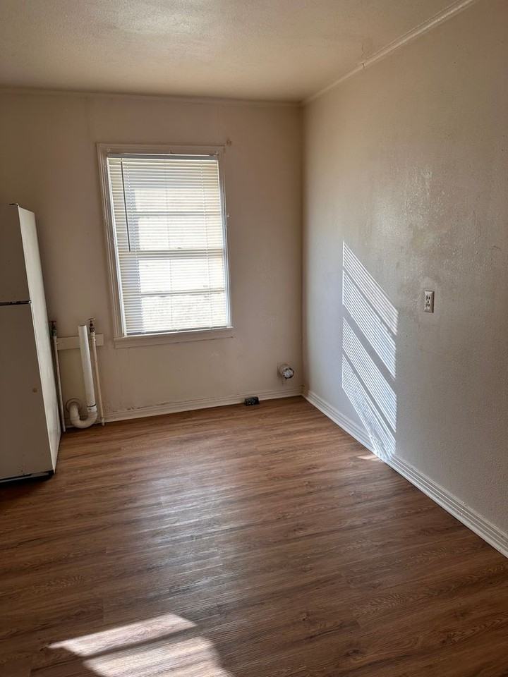 1202 S Missouri Ave - Photo 6 of 15
