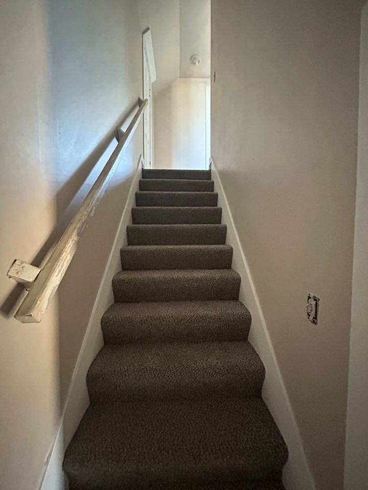 421 E Court St - Photo 7 of 20