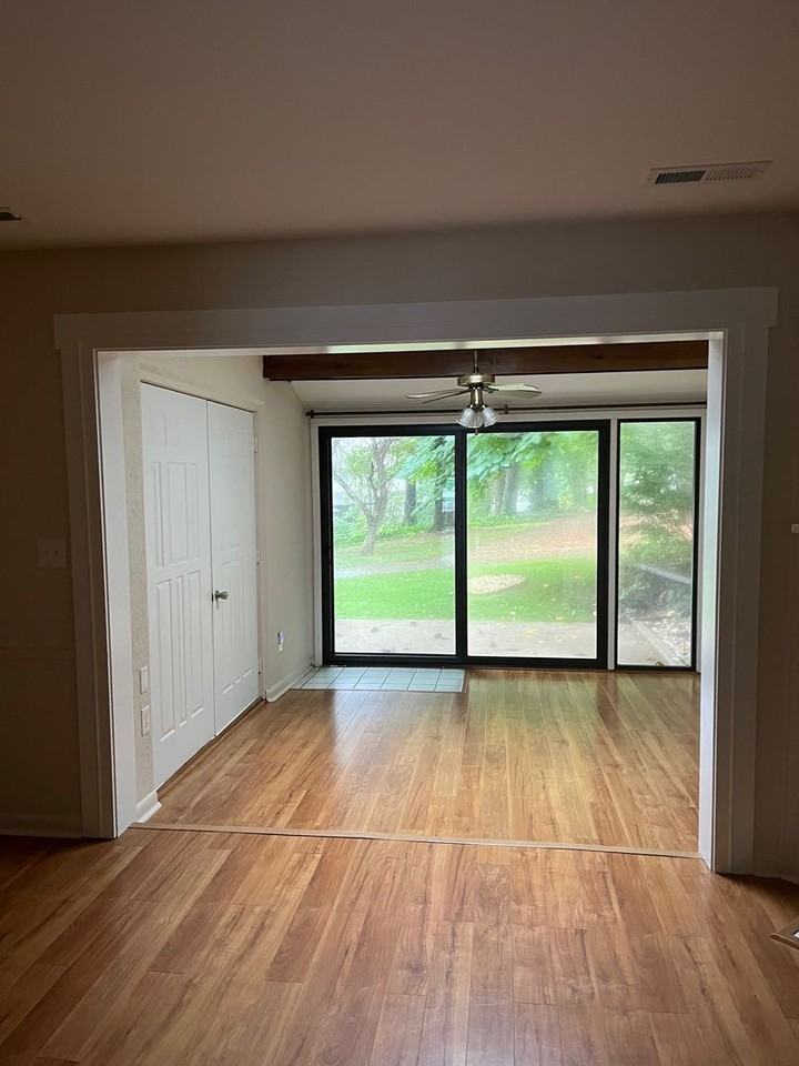 425 Stonegate Ct - Photo 5 of 12