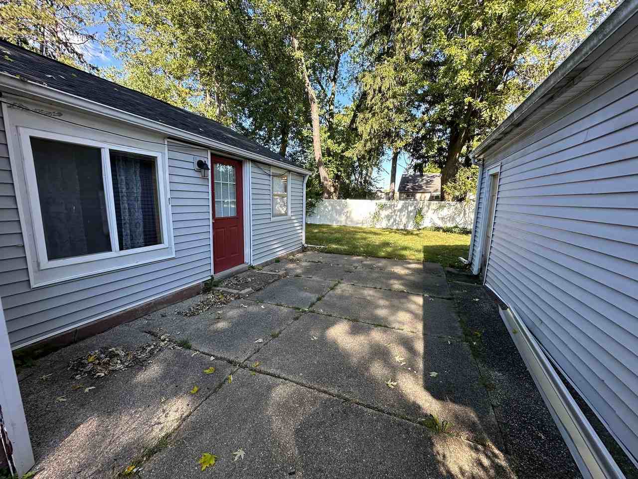 1922 W Washington Ave - Photo 3 of 21