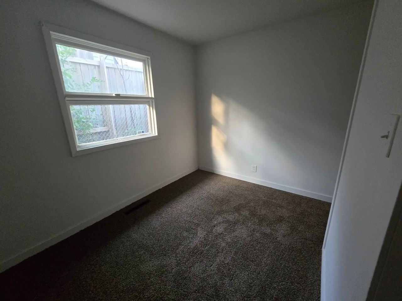 3112 Se Emerson St - Photo 7 of 10