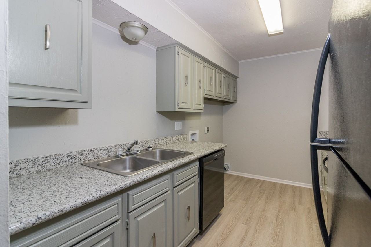 Scarlett Aoartments - Photo 2 of 10