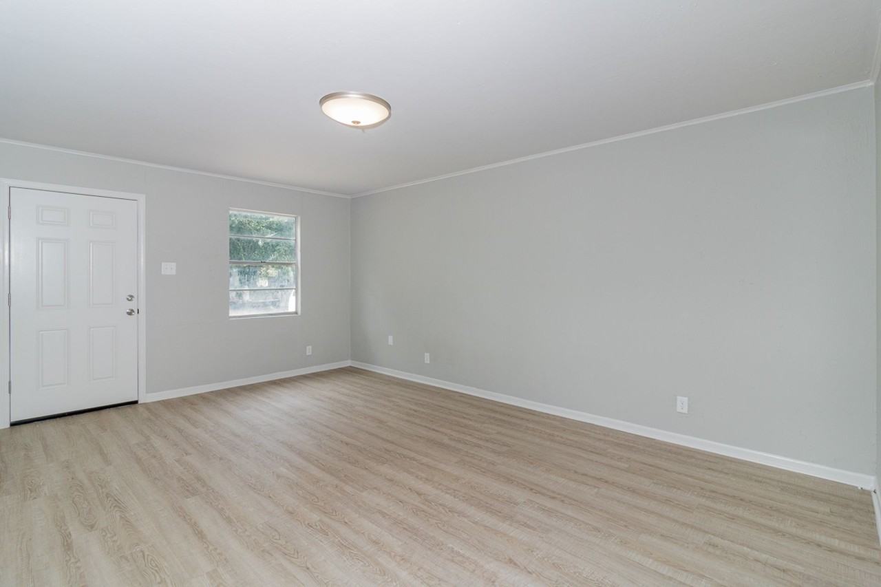 Scarlett Aoartments - Photo 6 of 10