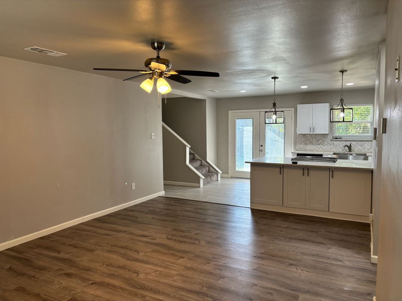 4200 Oak Country Dr - Photo 3 of 13