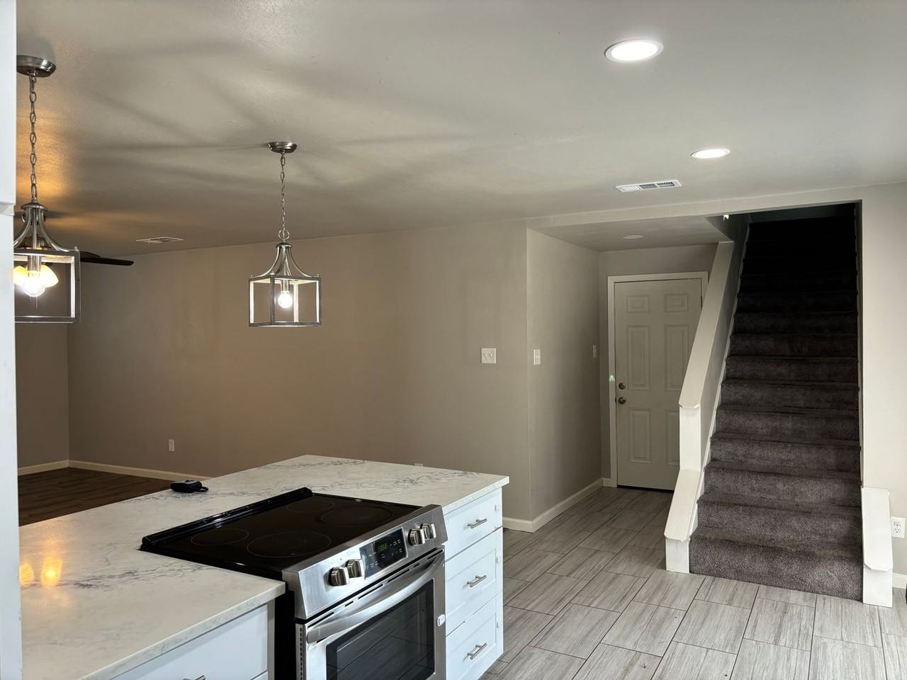 4200 Oak Country Dr - Photo 5 of 13