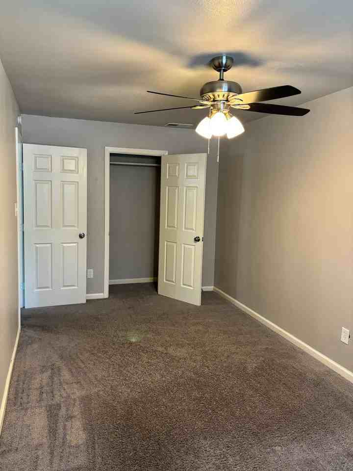 4200 Oak Country Dr - Photo 7 of 13