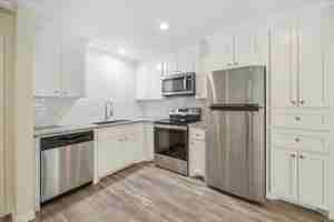 featured image of 300 Pecore St