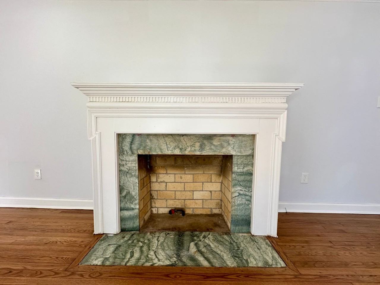 1026 Meadow Heights Dr - Photo 5 of 12