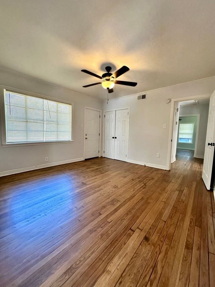 1026 Meadow Heights Dr - Photo 7 of 12