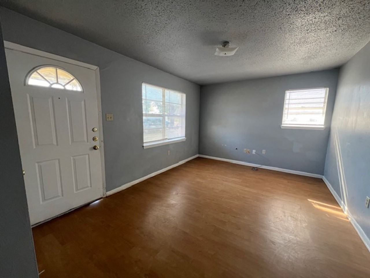 416 Cooper Ave - Photo 2 of 9