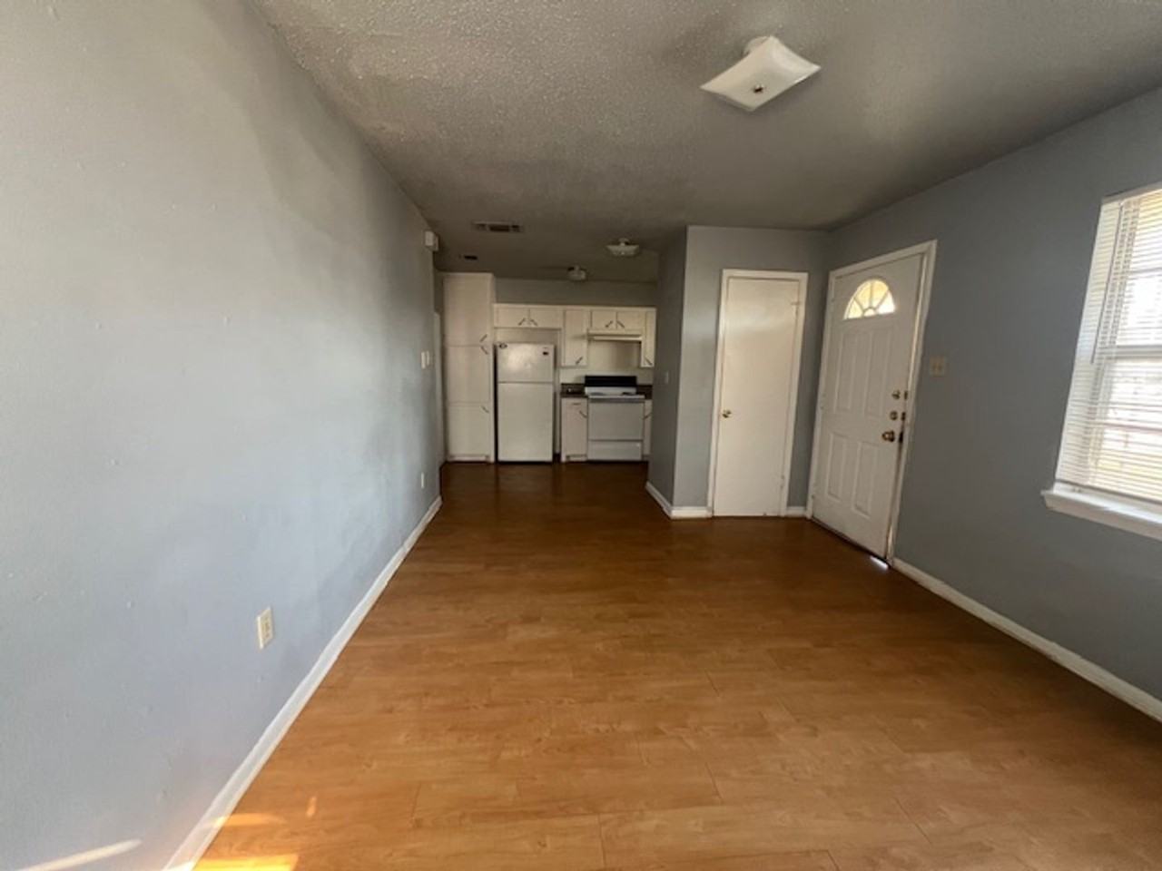 416 Cooper Ave - Photo 3 of 9