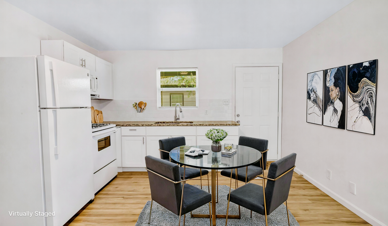 711 S Houston St #3 - Photo 4 of 7