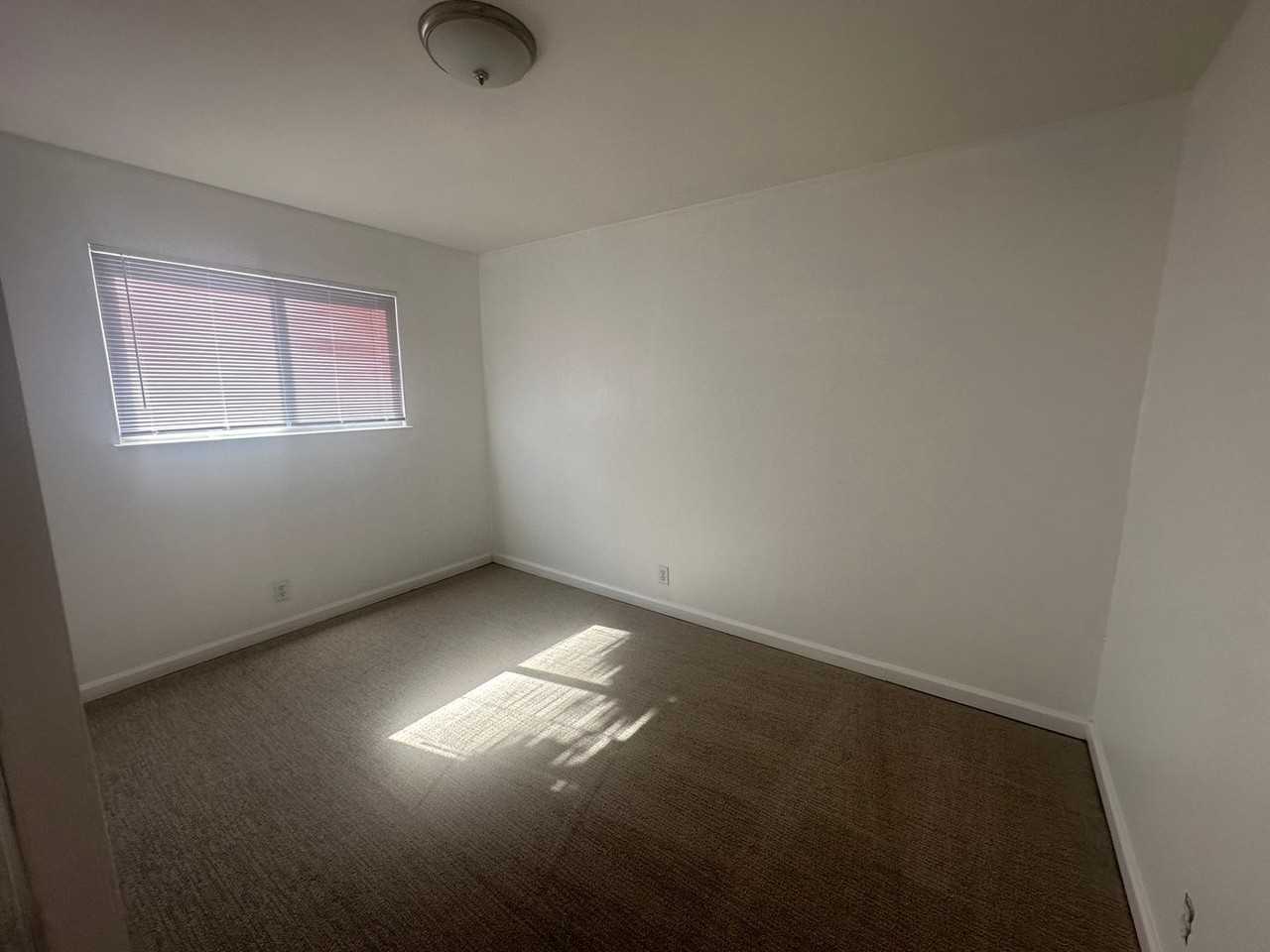 511 -332-348 Bartlett Ave - Photo 3 of 11