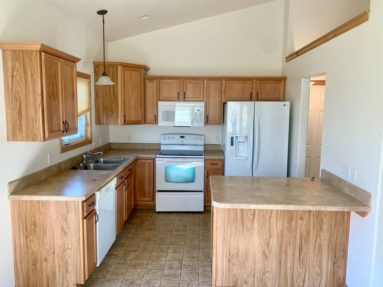 5803 Foxtail Ln - Photo 7 of 30