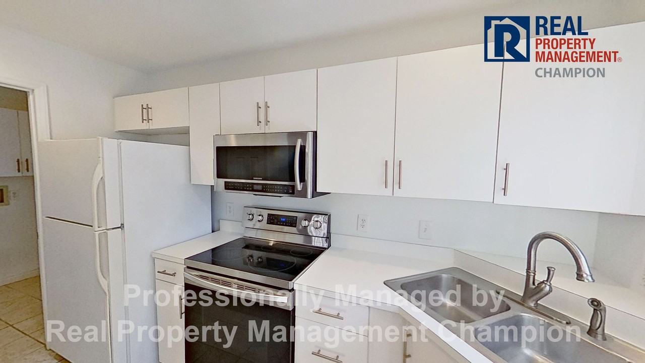 3825 Mayfield Ct - Photo 7 of 19