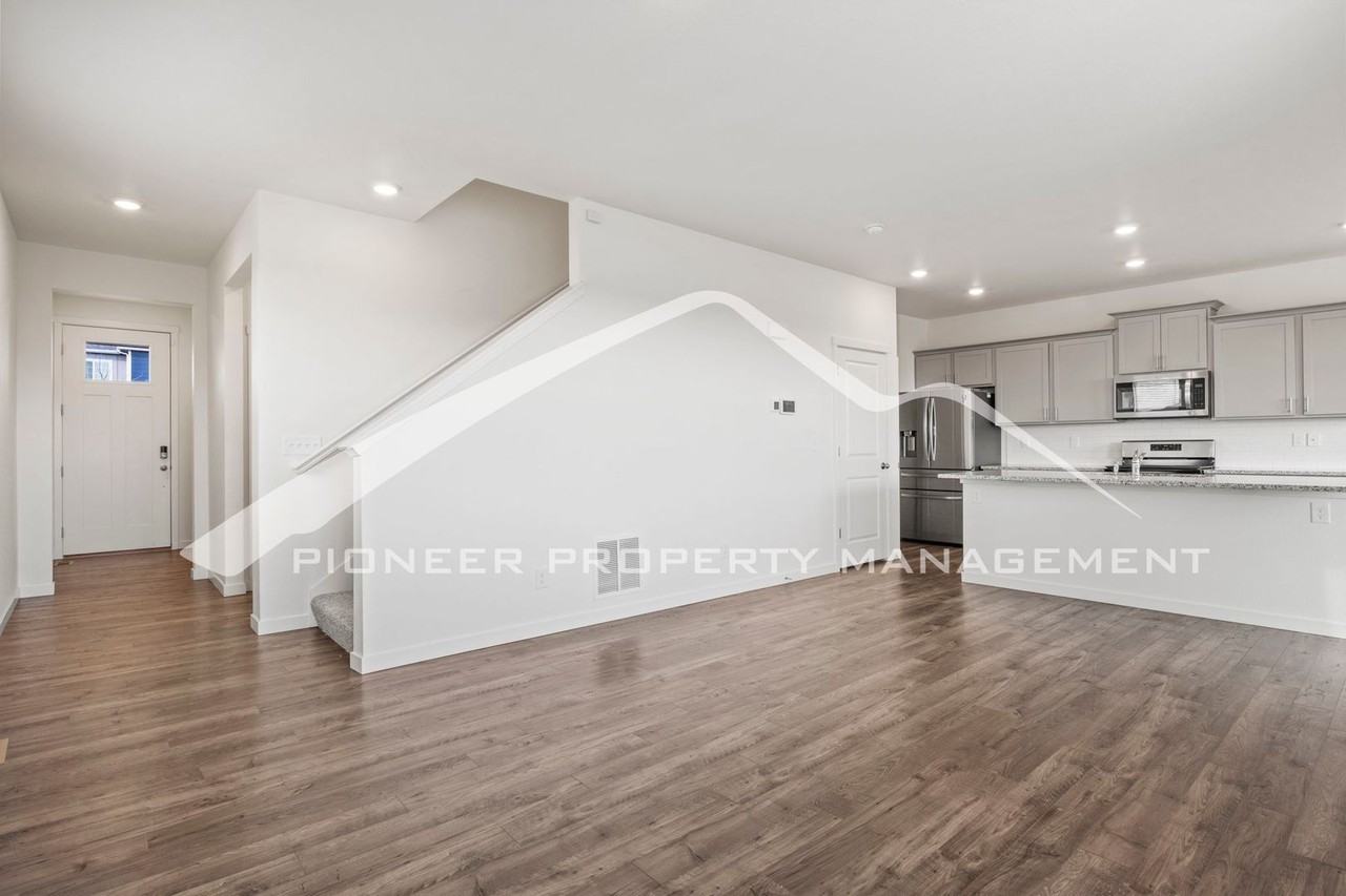 10309 Castor Dr - Photo 3 of 24