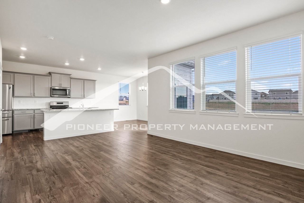 10309 Castor Dr - Photo 4 of 24