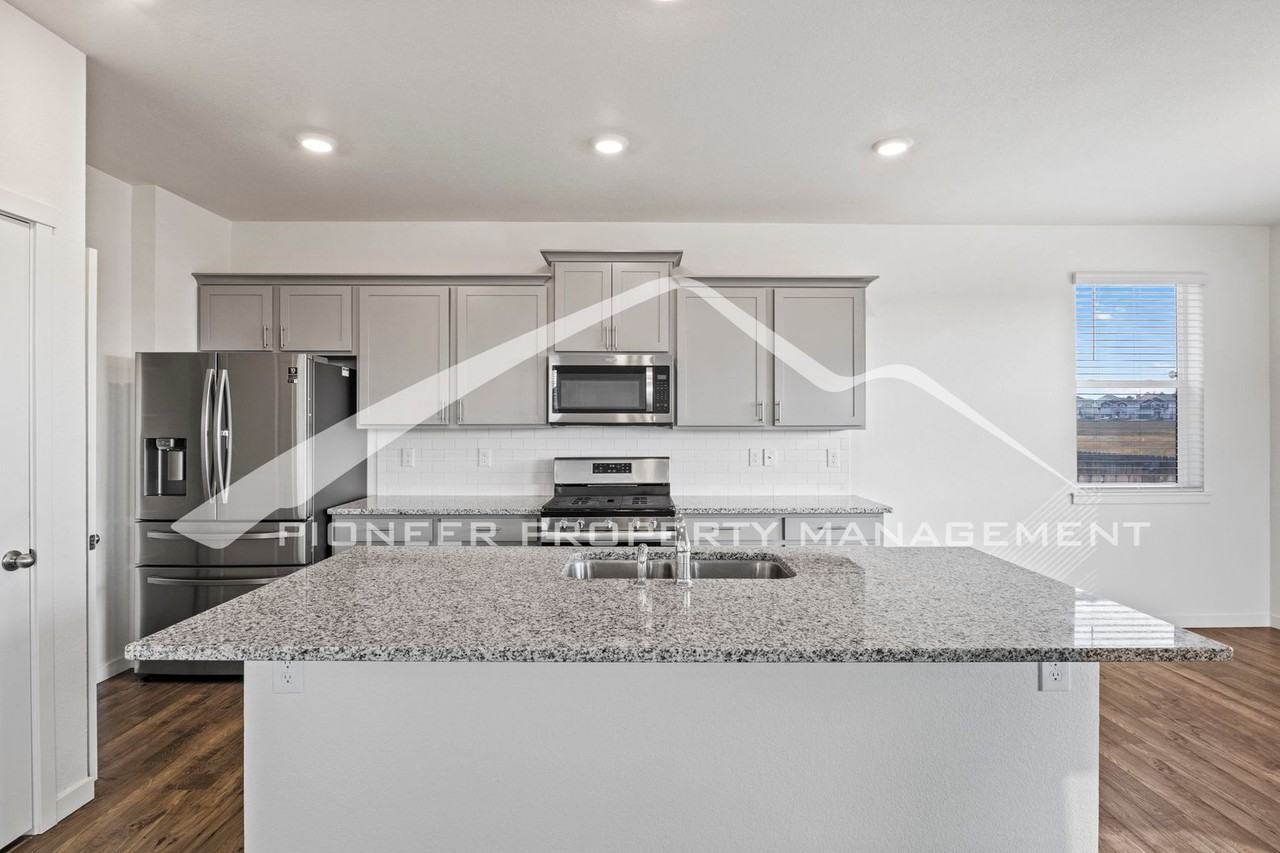 10309 Castor Dr - Photo 6 of 24