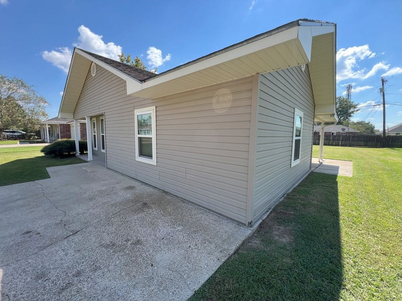 1722 Job Ave - Photo 2 of 34
