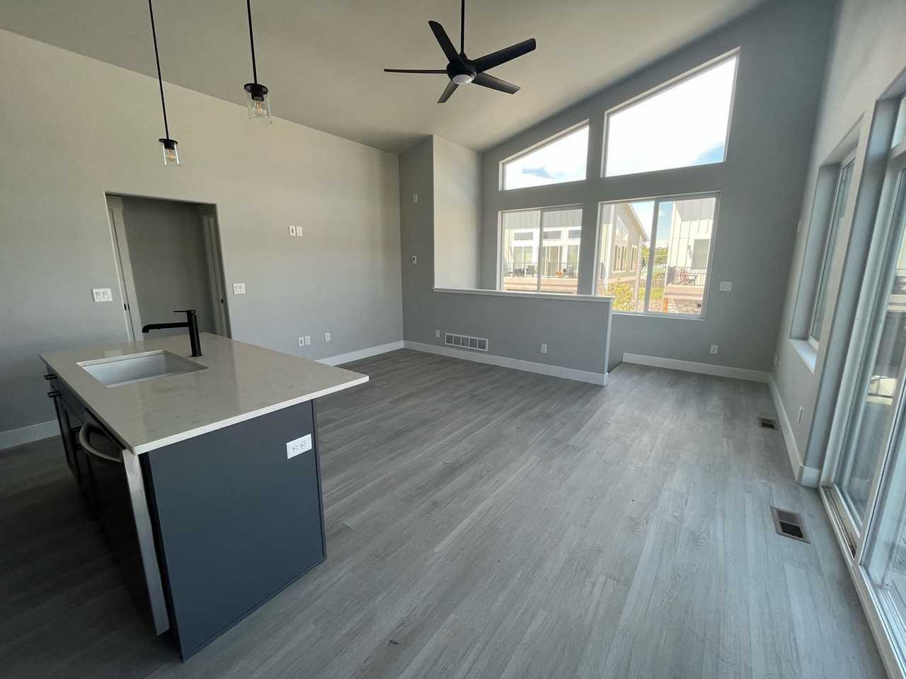 232 Miller Ln - Photo 2 of 7