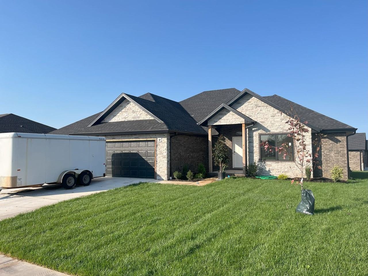 5915 S Applewood - Photo 2 of 25