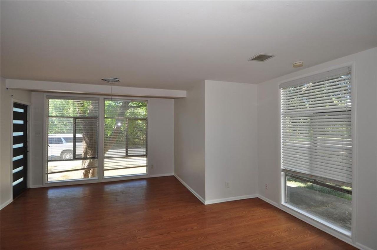 1420 Broadmoor Dr - Photo 6 of 17