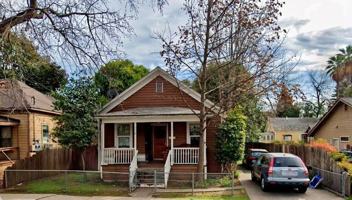 featured image of 629 W 6th St