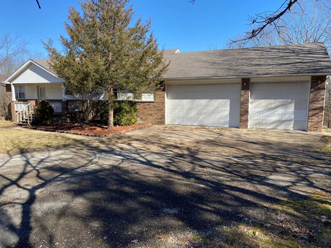 20410 Hawkridge Ln - Photo 2 of 43