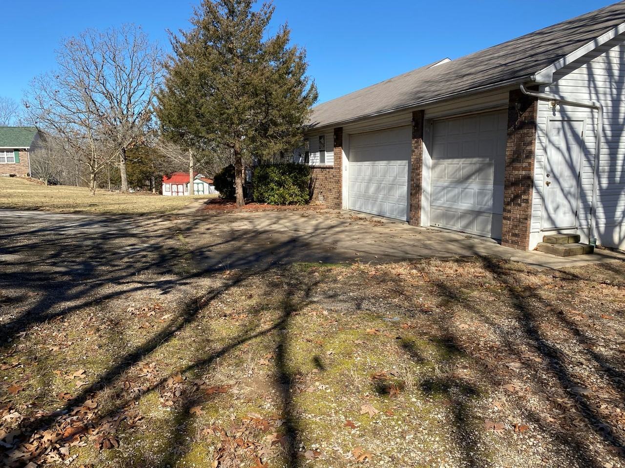 20410 Hawkridge Ln - Photo 3 of 43