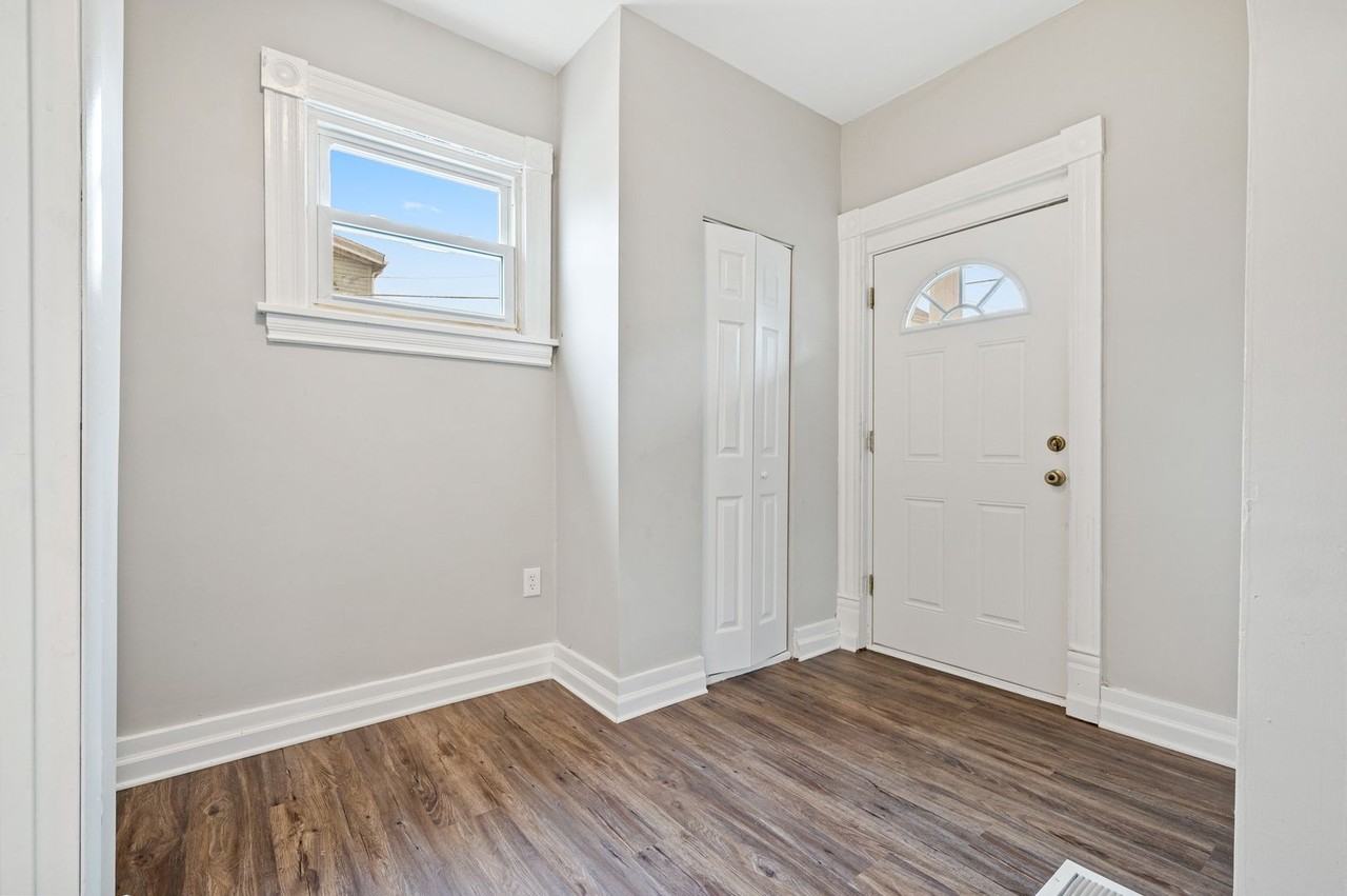 200 Briggs St - Photo 5 of 29