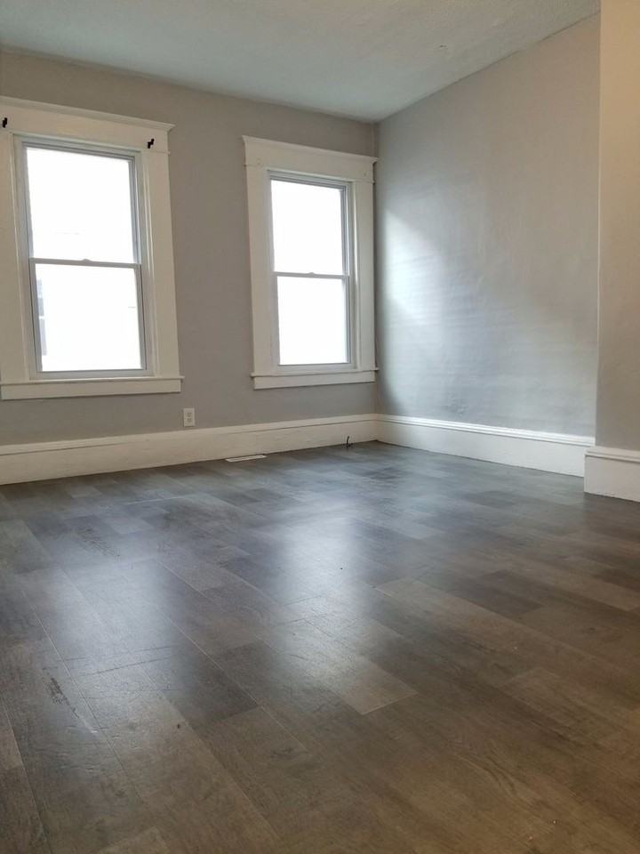 27 Loring St - Photo 3 of 7