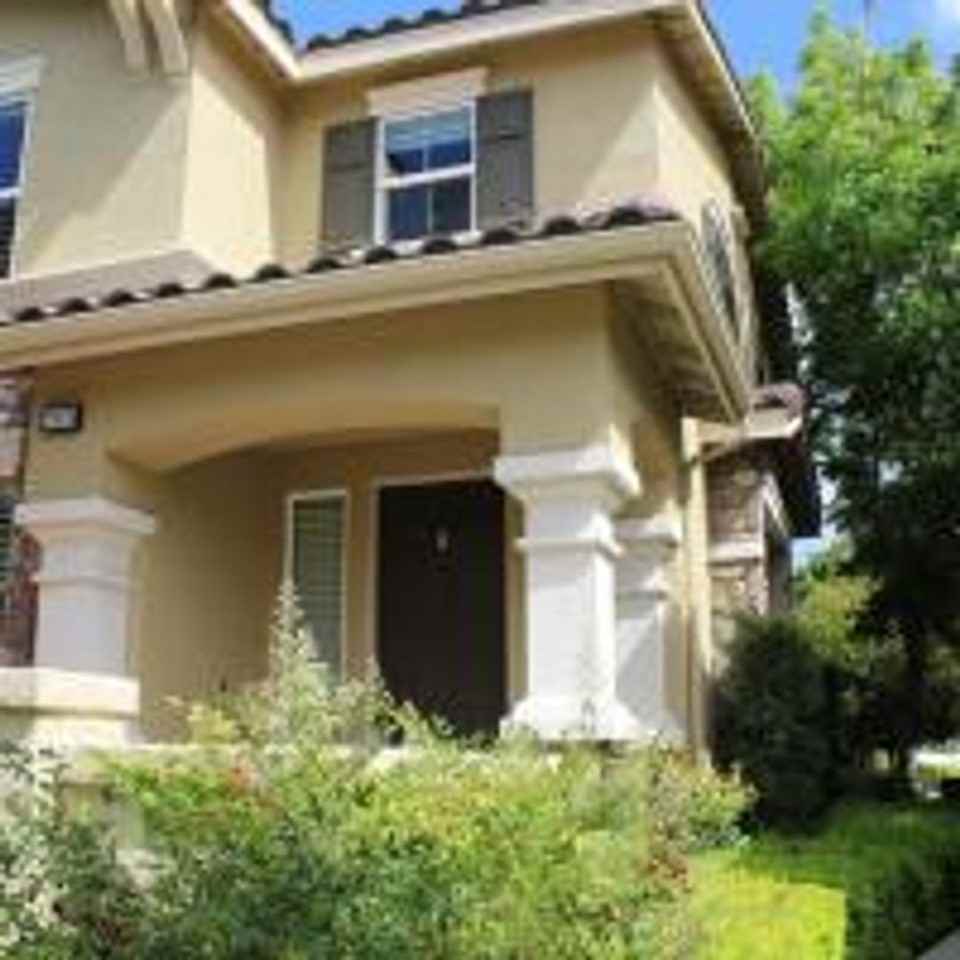 29178 Portland Ct - Photo 3 of 17