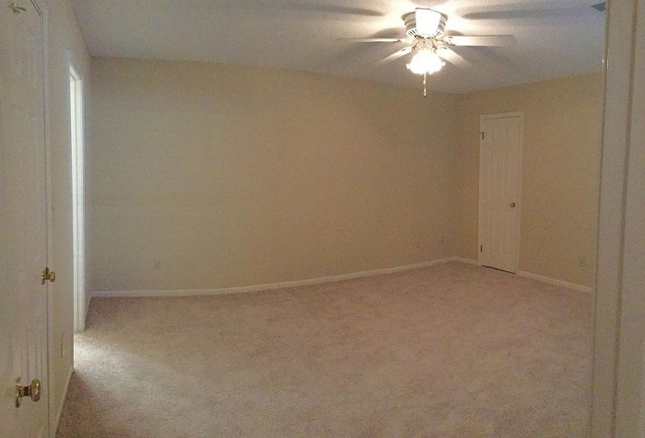 1068 Vineyards Drive - Photo 3 of 12