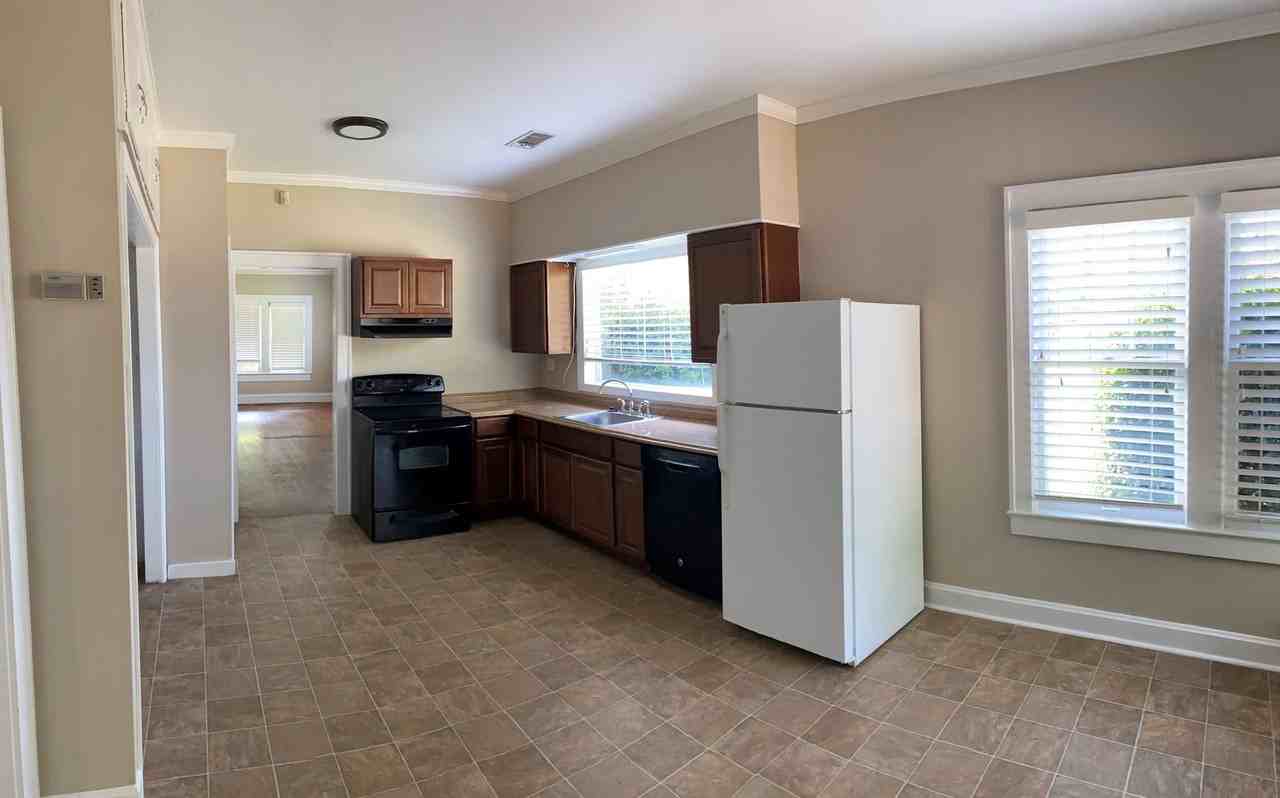 1628 4th Ave - Photo 3 of 10