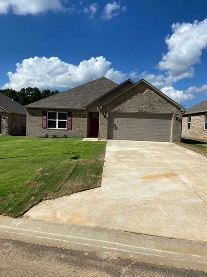 2603 Grand Ln - Photo 4 of 21