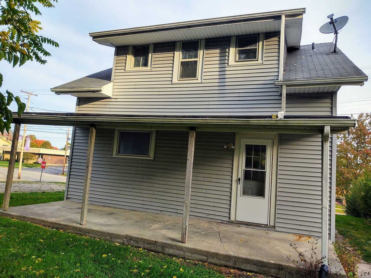305 College Ave - Photo 2 of 8