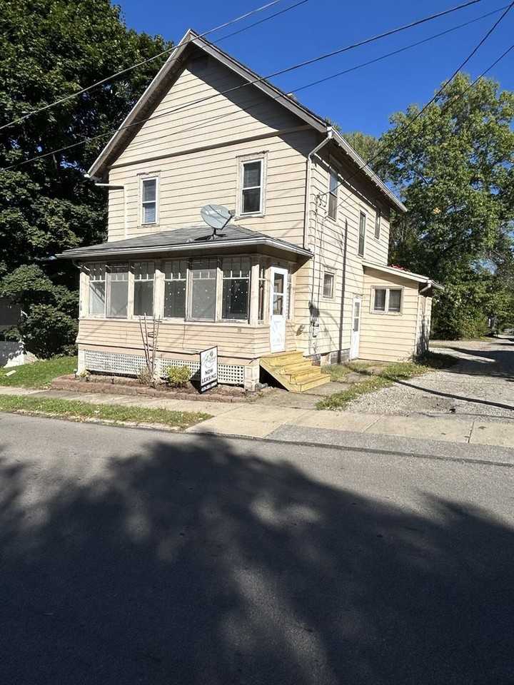 411 Park Street - Photo 2 of 11