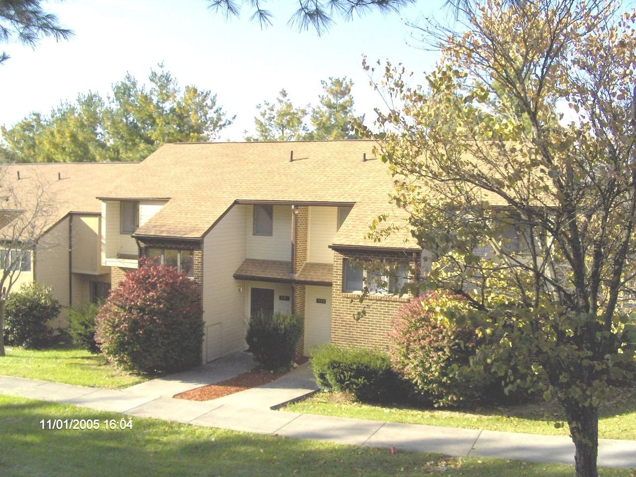 310 Shenandoah Cir - Photo 2 of 17