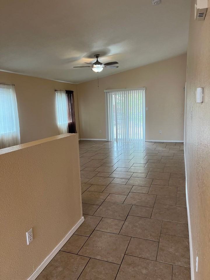 10031 Atrisco Ranch Rd Sw - Photo 3 of 16