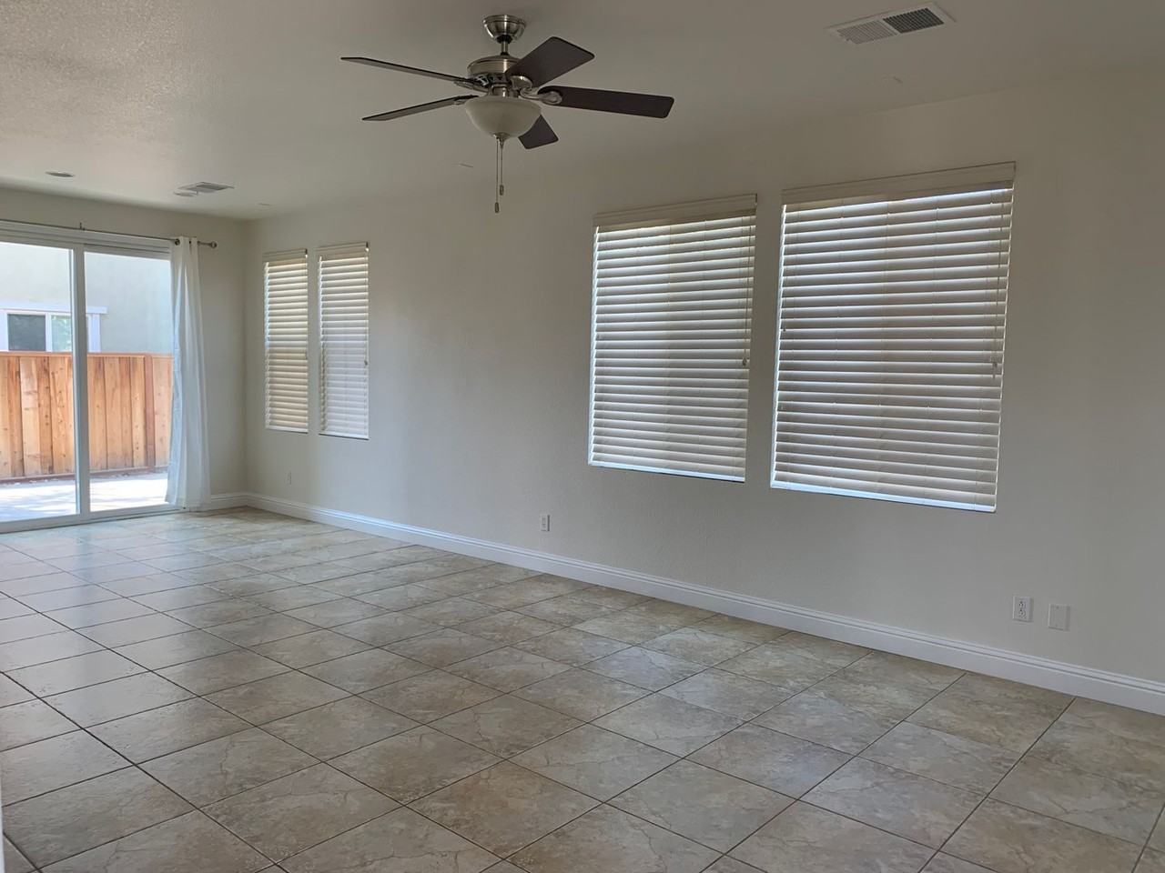 2547 Cottage Pointe Dr - Photo 3 of 23