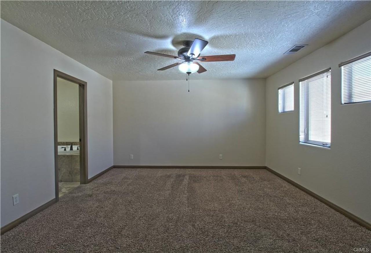 Condo - Photo 4 of 9