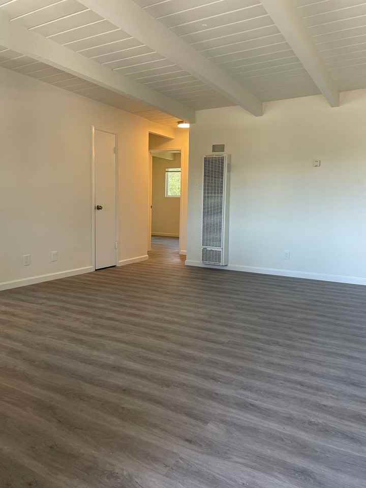 Rolling Hills Apartments - Photo 4 of 12